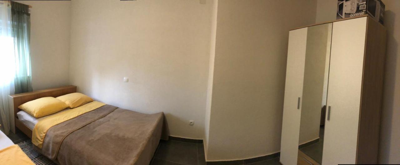 Apartmani Janja Starigrad Paklenica Exterior foto
