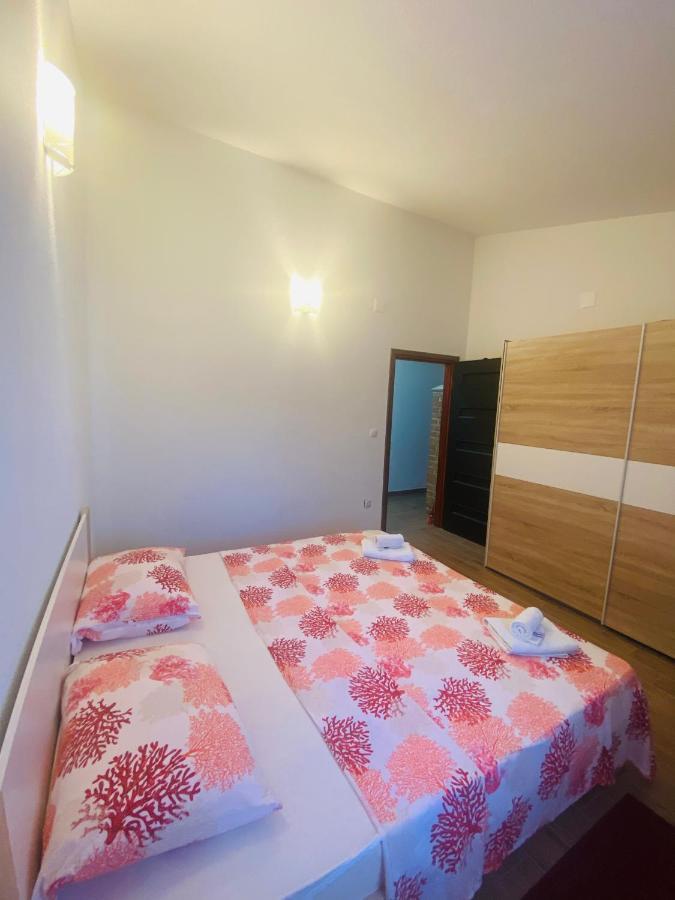 Apartmani Janja Starigrad Paklenica Exterior foto